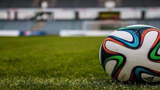 シユウペイのサッカー