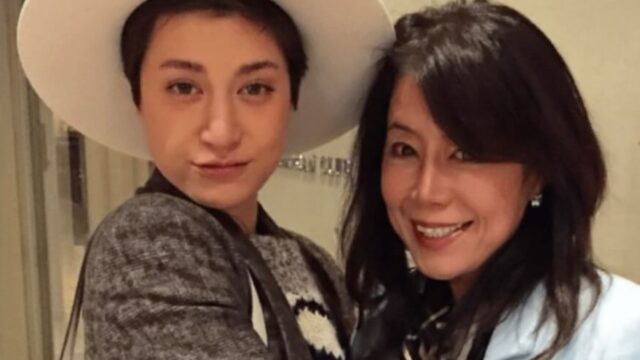 マリエとマリエ母の画像